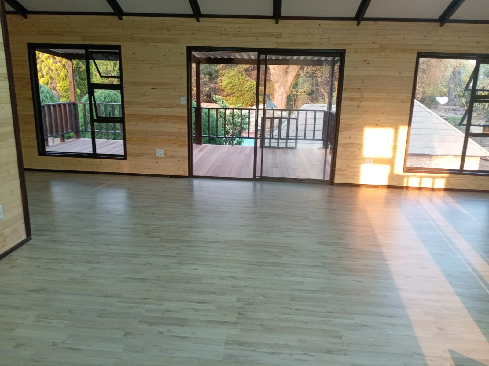 Nutec Houses Prices interior example with insulated ceiling